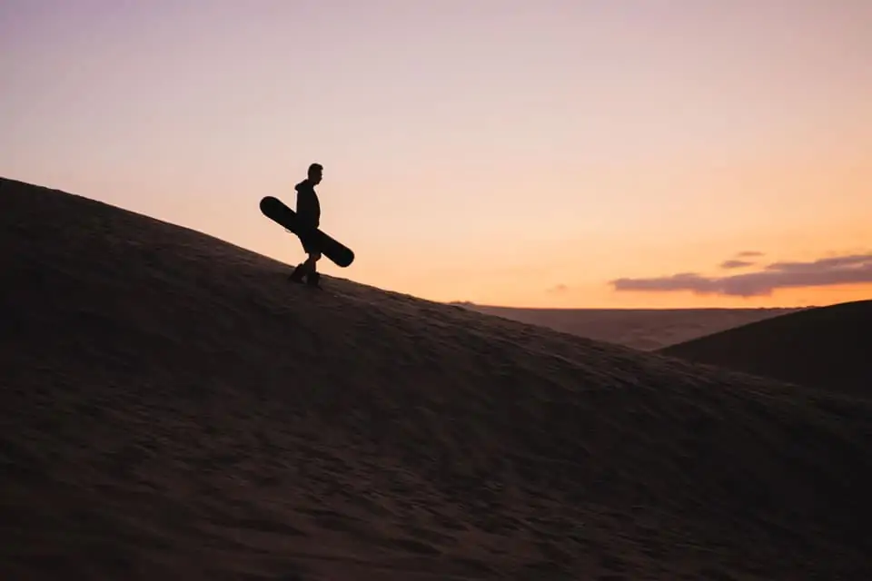 Huacachina-Peru-sand-boarding