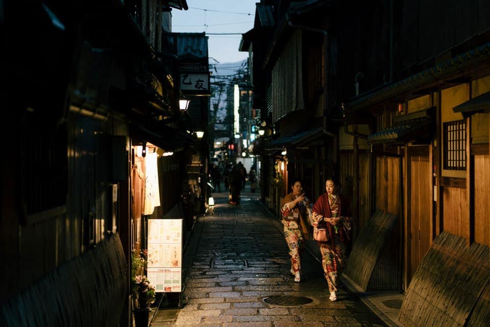 Featured-Kyoto-At-Night