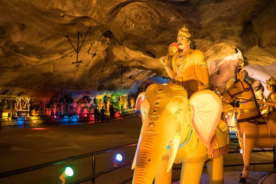 Ramayana-Cave-Batu-Caves-Kuala-Lumpir-in-2-days