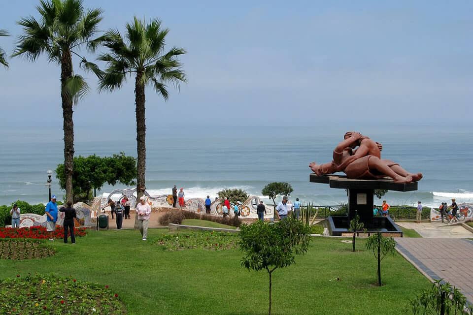 Love-Park-Parque-del-Amor-Lima