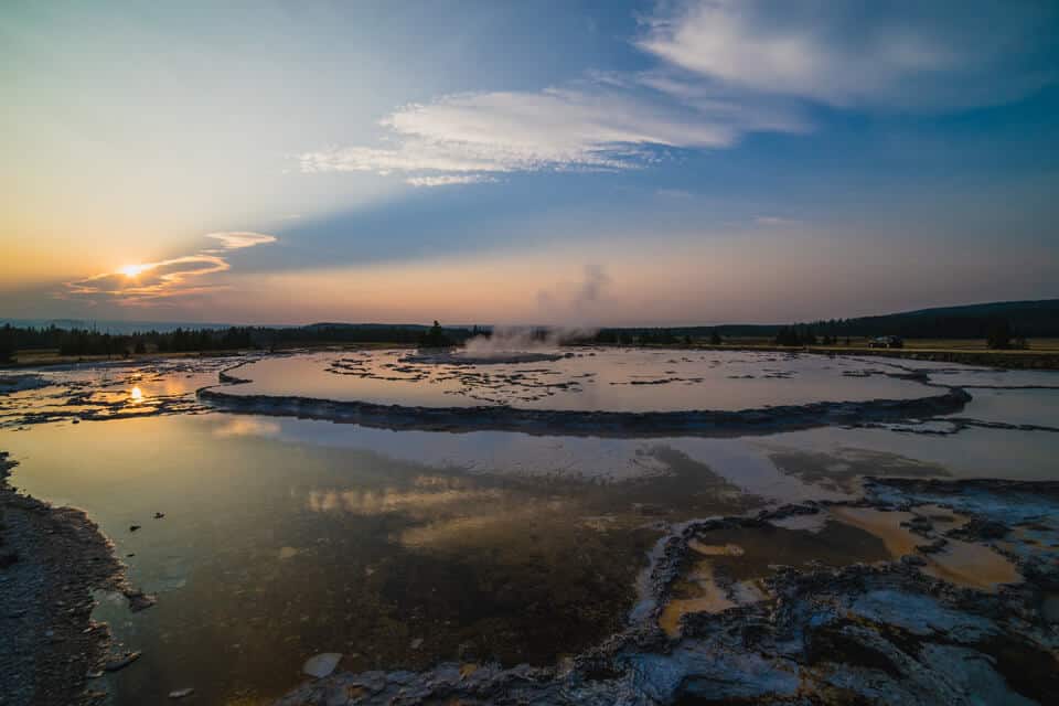 Great-Fountain-Geyser-Yellowstone