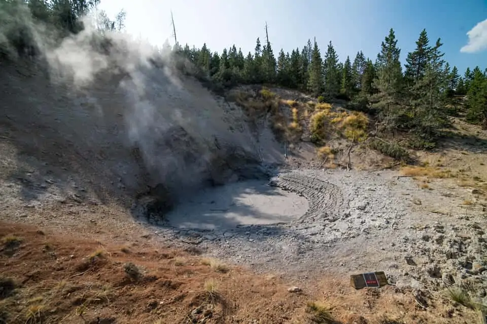 Mud-Volcano-Yellowstone