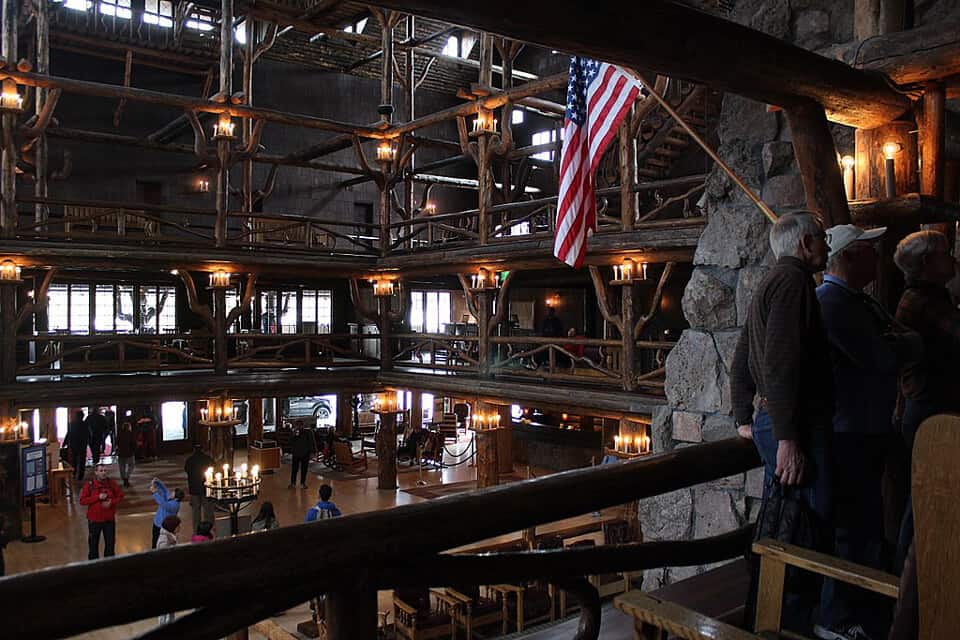 Old-Faithful-Inn-Yellowstone