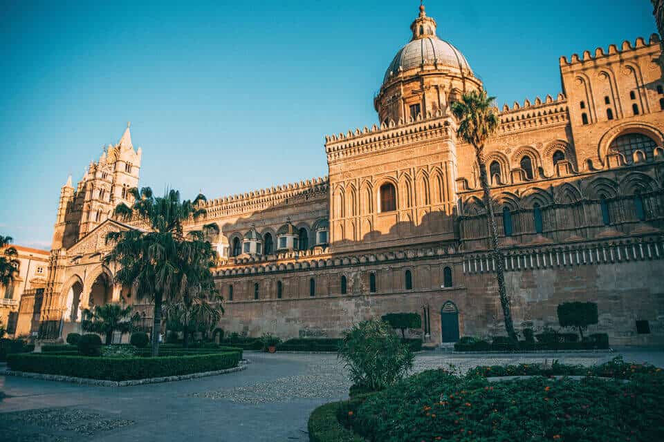 Palermo-Italy-December-Winter-Sun-Europe