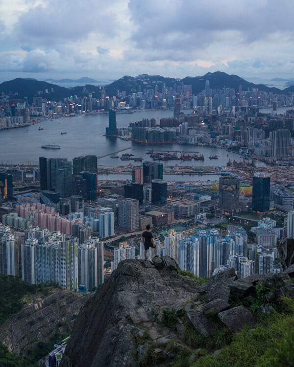 Suicide-Cliff-Night-Hike-Hong-Kong