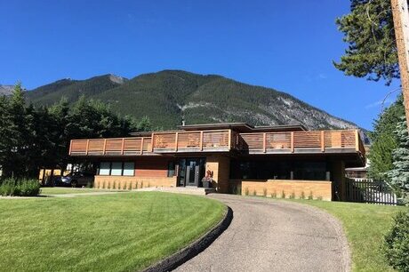 Luxury Airbnb Banff Canda