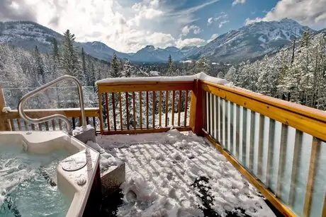 Luxury Airbnb in Banff