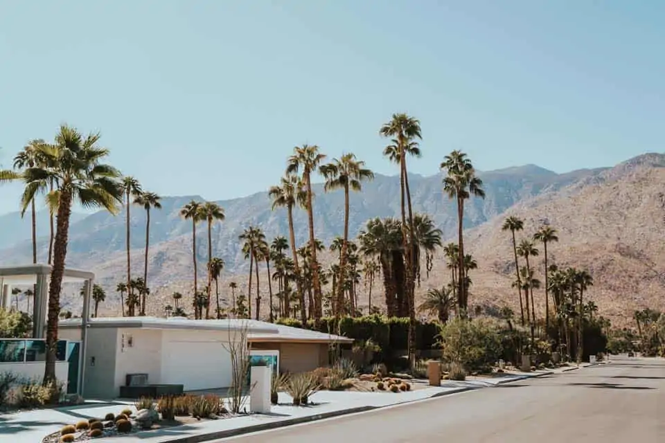 Palm-Springs-warm-vacation-spots-in-us