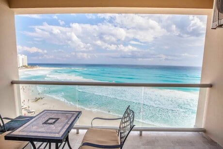 Romantic Airbnbs In Cancun
