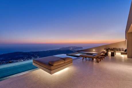 Santorini Airbnb