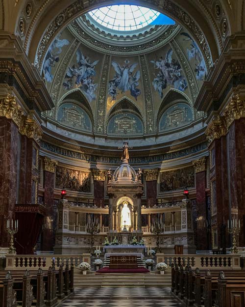 Interior-St-Stephen's-Basilica