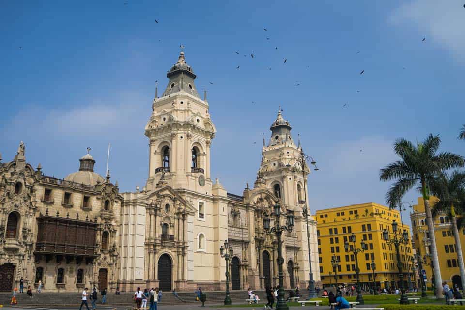 is it safe to visit lima peru now