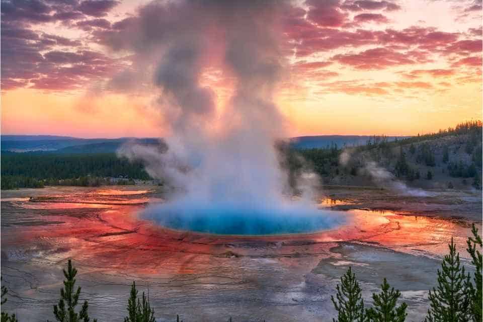 17 Best West Yellowstone Restaurants You Must Try in 2023!