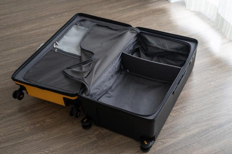 Level8 Voyageur Luggage Review Is It Worth It? LivingOutLau