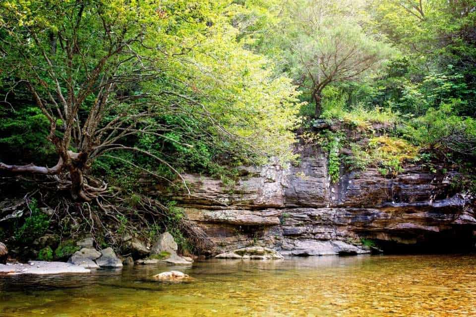 Gunning Pool Near Mountain Rock