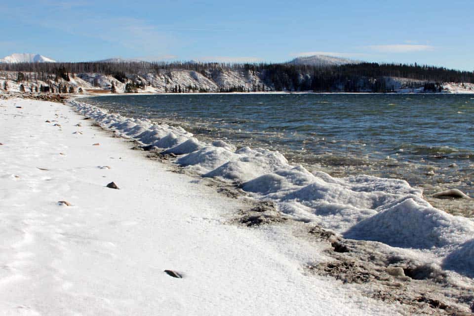 Yellowstone-Snow-in-November