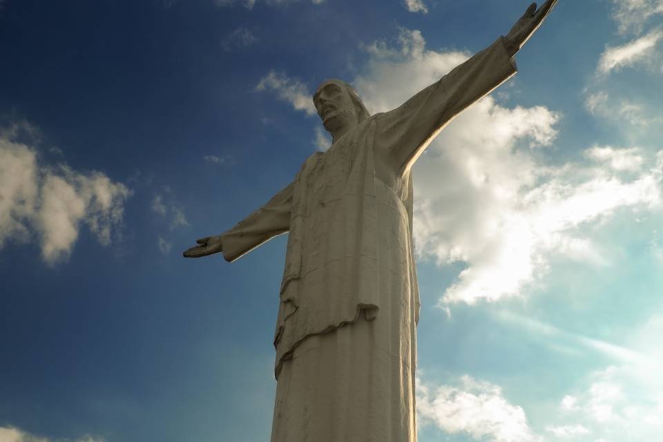 Cristo REy Statue Cali Colombia