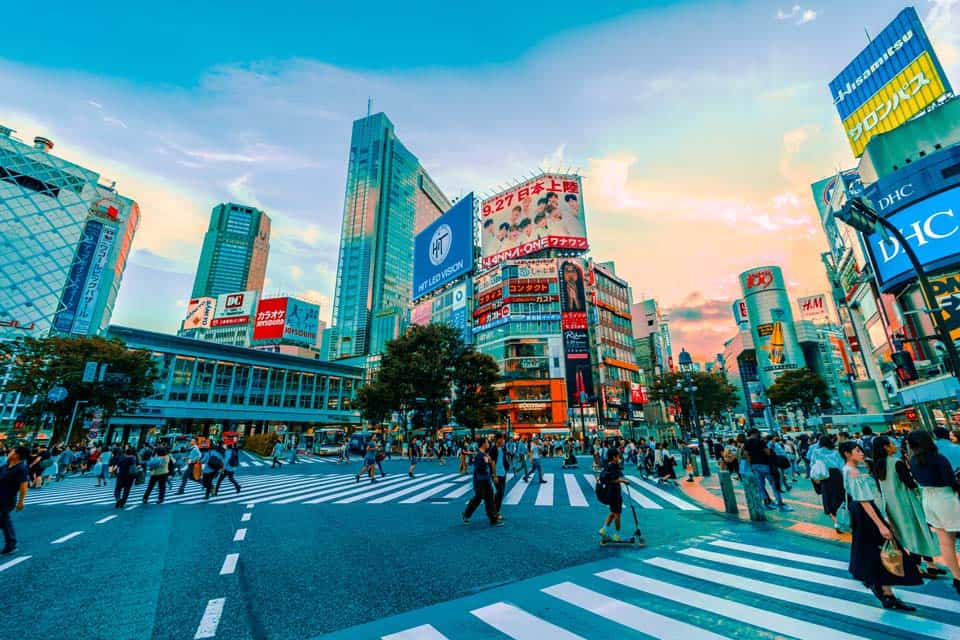 Shibuya-Crossing-Tokyo-Japan