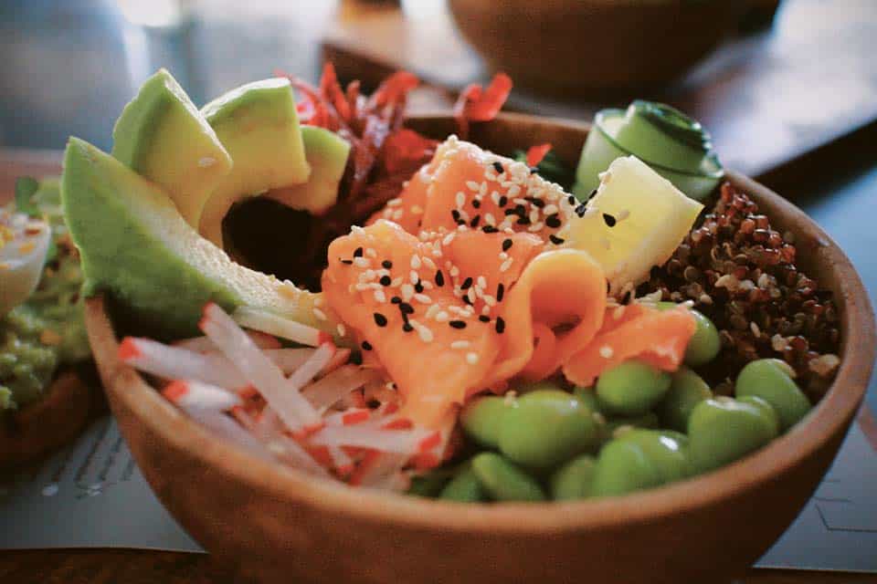 Poke-Bowl-With-Salmon