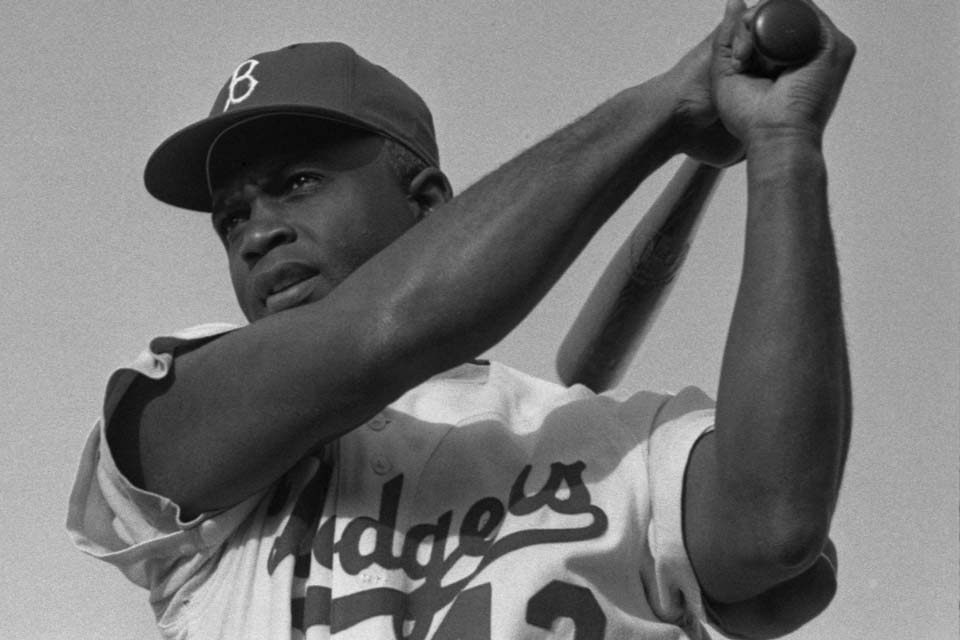 Jackie-Robinson-Baseball