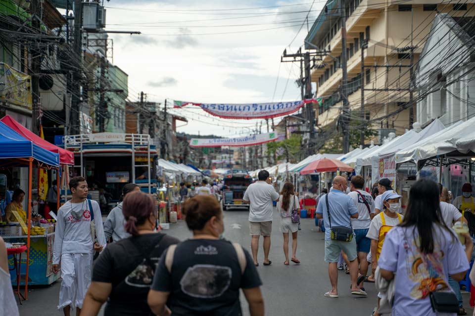 Phuket-Weekend-Market