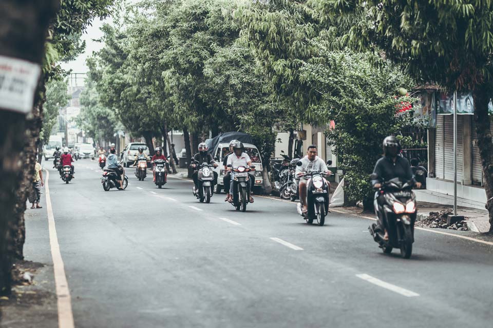 Scooter-Traffic-In-Bali