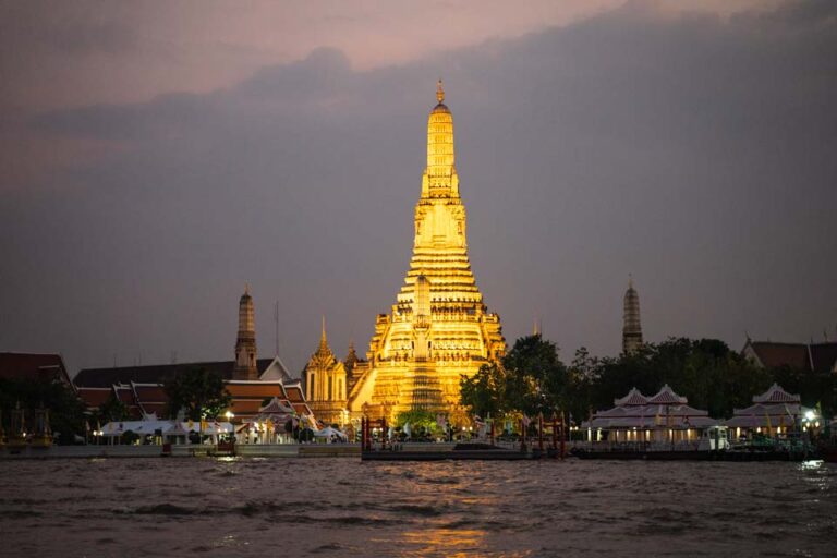 Wat-Arun-At-Night-Bangkok