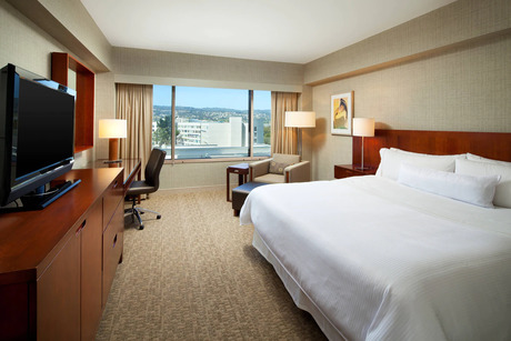 Best 4-Star Hotel To Stay In San Francisco With Pool