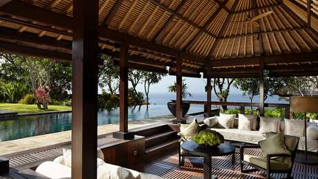 Luxury hotels with infinity pools in Uluwatu
