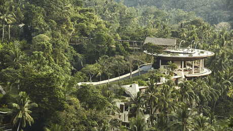 Four Seasons Romantic Resort In Bali For Honeymoon