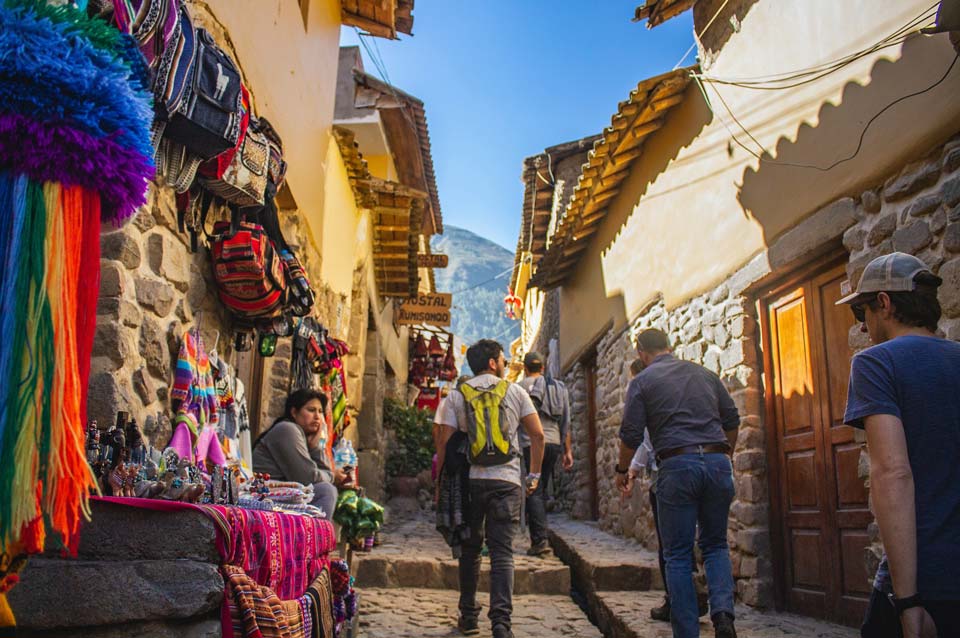 How-Many-Days-in-Cusco-Street-Vendor