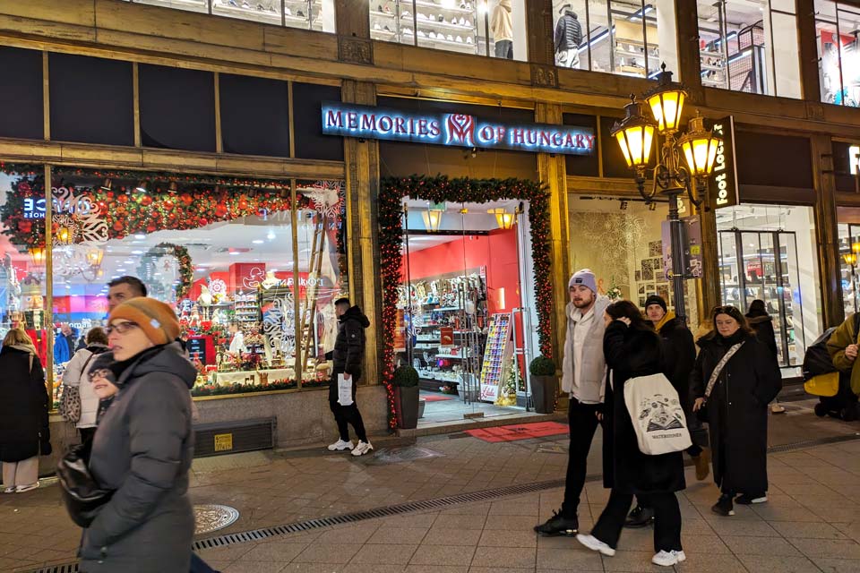 21 Best Souvenirs From Budapest You Need To Buy! - LivingOutLau