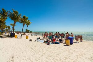 Worst Time To Go To Florida: Avoid These Months! - LivingOutLau